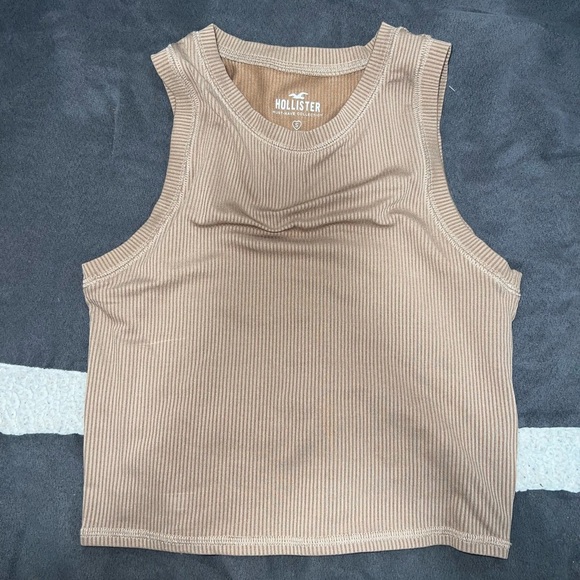Hollister Tan Sleeveless Ribbed Crop Top - Picture 1 of 1